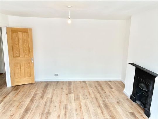 Bitterne Road West, Southampton - Photo 1