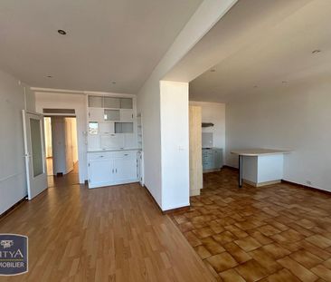 Location Appartement 4 pièces 82m² ST GENEST LERPT 42530 - Photo 5
