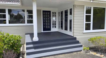 Spacious 3-Bedroom Home with Rumpus & Fully Fenced Yard - Onerahi - Photo 4