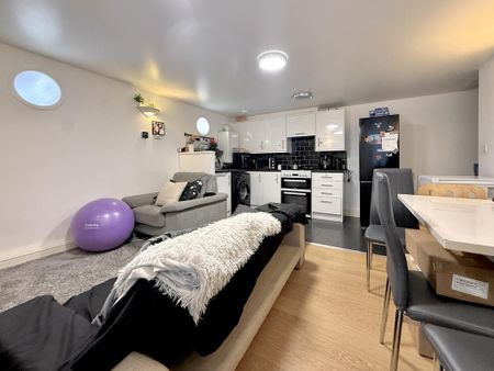 1 bedroom apartment to rent - Photo 5