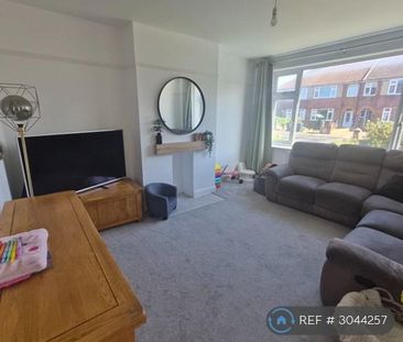 3 bedroom semi-detached house to rent - Photo 1