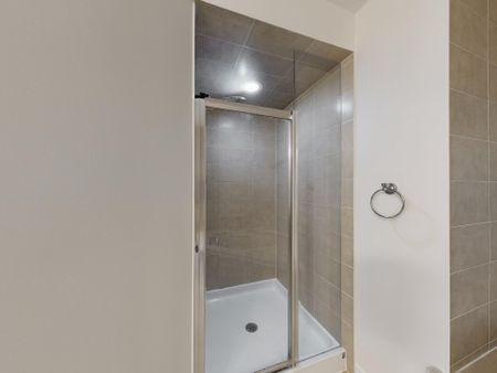 For Lease - 10 Lloyd Crescent, Brampton, Ontario - Photo 3