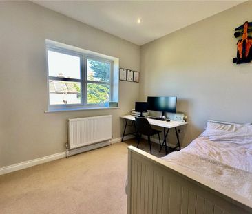 2 bedroom semi-detached house to rent - Photo 5