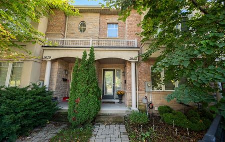 For Lease - 2022 Lakeshore Road, Mississauga, Ontario - Photo 3