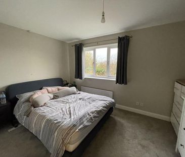 4 bedroom detached house to rent - Photo 3