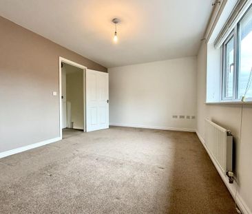 2 bedroom semi-detached house to rent - Photo 2