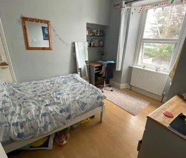 4 bedroom terraced house to rent - Photo 3