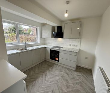 2 bedroom semi-detached house to rent - Photo 4