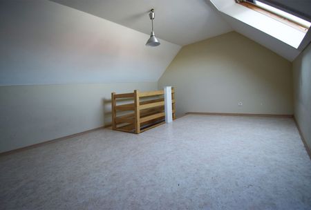 COMFORTABELE RIJWONING MET GARAGE RUSTIG GELEGEN IN CENTRUM MIDDELKERKE - Photo 3