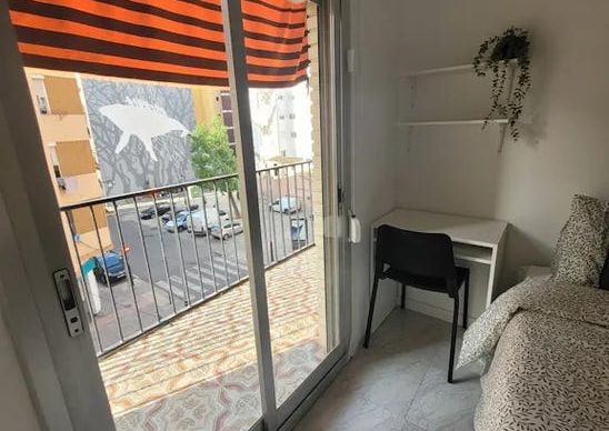 Carrer de Sant Lluís Bertran, Torrent, Valencian Community 46900