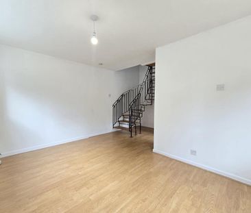 1 bedroom semi-detached house to rent - Photo 5