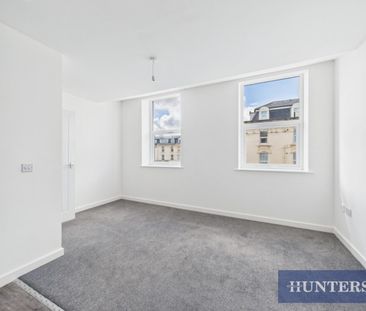 2 bedroom Flat To Let - Photo 4
