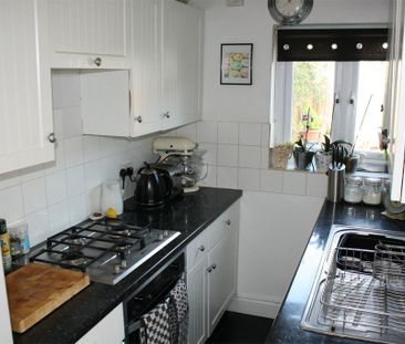 2 bedroom terraced house to rent - Photo 4