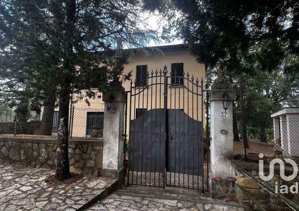 Via San Martino Altoreggi, Figline e Incisa Valdarno, Tuscany 50063