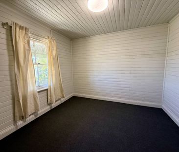 country-style home set on a spacious large block - Photo 4