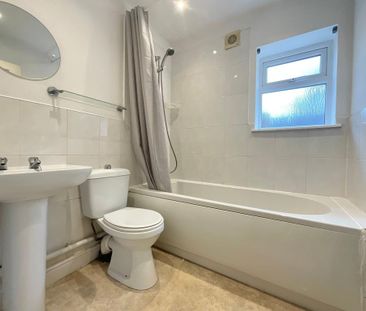 2 bedroom semi-detached bungalow to rent - Photo 5