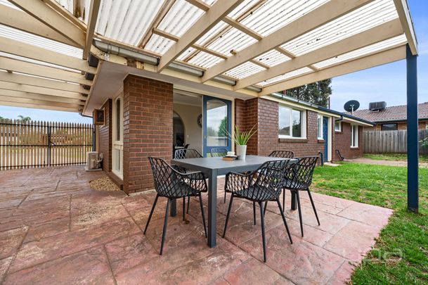 12 Sturt Road, Melton South - Photo 1