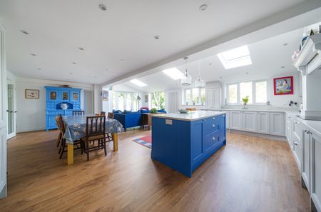5 bedroom detached house to rent - Photo 3