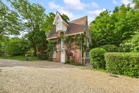 Bramley, Tadley, Hampshire, RG26 - Photo 3