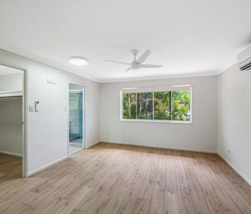 Five-Bedroom Home with Multiple Living Areas - Photo 6