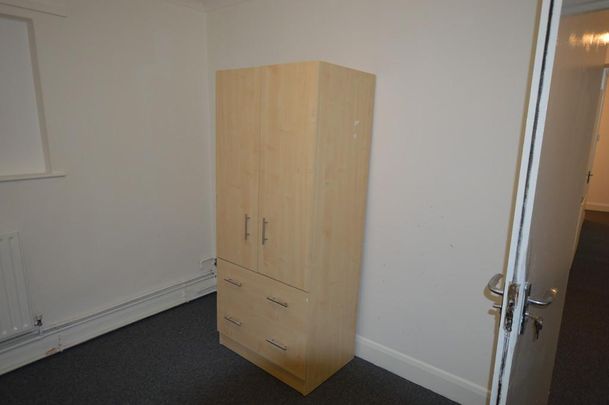 3 bedroom flat to rent - Photo 1