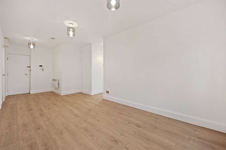 A well presented, part furnished ground floor one bedroom apartment in Watford. - Photo 5