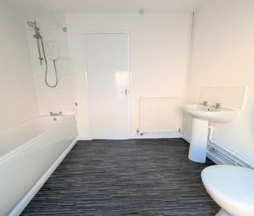 4 bedroom maisonette to rent - Photo 2