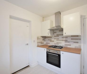 2 bedroom semi-detached bungalow to rent - Photo 5