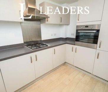 3 bedroom semi-detached house to rent - Photo 6