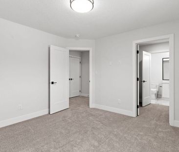 Edmonton Unfurnished townhouse Rental in Parkallen - Stunning and M... - Photo 5