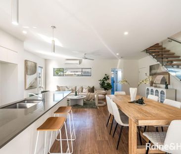 Luxury Living, Water Views & Pontoon Access - Photo 3