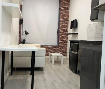 Studio Flat, Sir Thomas Street, L1 - Photo 2