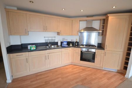 2 bedroom flat to rent - Photo 5