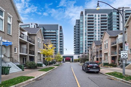 For Lease - 35 Brian Peck Crescent Unit# 813, Toronto, Ontario - Photo 5