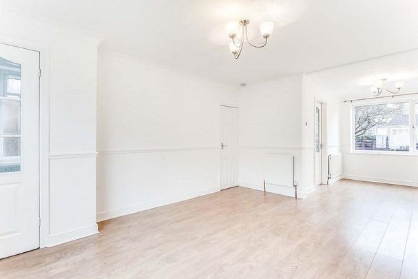 3 bedroom semi-detached house to rent - Photo 1