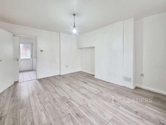 West Avenue, Chelmsford, CM1 - Photo 1