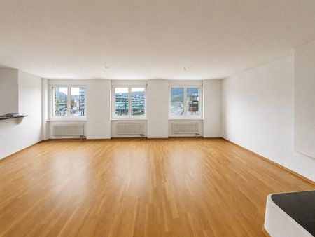 4.5-Zimmerwohnung mit Cheminée in Zentrum von Baden - Photo 2