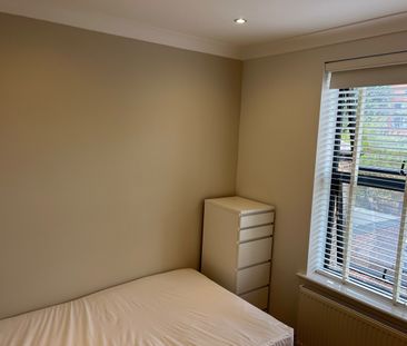 2 Bed Maisonette, Marcon Place, E8 - Photo 4