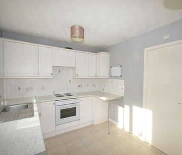 Terraced House to rent on - Photo 3