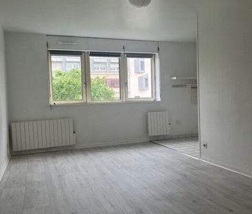 Location Appartement 2 pièces 46m² - Photo 2