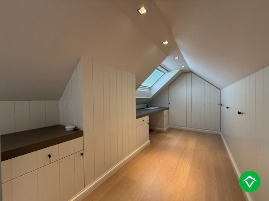 Prachtige rijwoning met 3 slaapkamers, tuin en garage te Roeselare - Photo 1