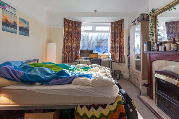 Monks Park Avenue, - Photo 1