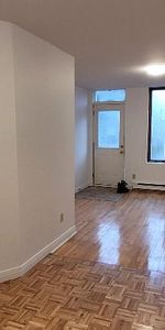 À louer – 3 ½ (chambre ouverte) au Plateau-Mont-Royal – 1 290 $/mois – Disponible maintenant; For Rent – 3½ (open room) in Plateau Mont-Royal - Photo 4