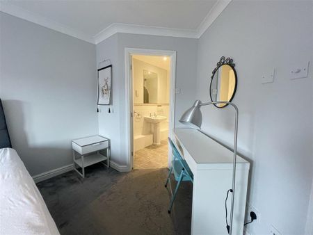 2 bedroom apartment to rent - Photo 5