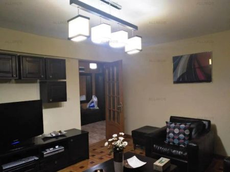 Apartament 3 camere in Ploiesti, zona ultracentrala - Fotografie 2
