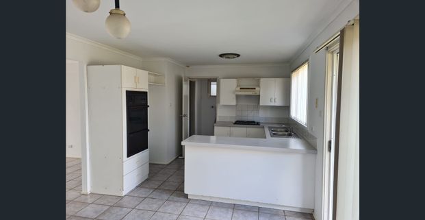 House for Rent in Green Valley - Photo 1
