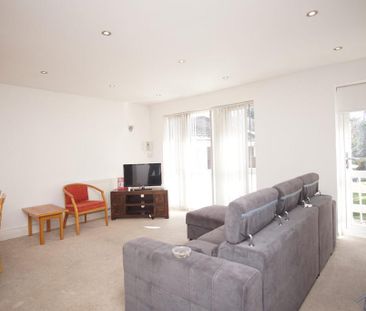 2 bedroom maisonette to rent - Photo 3