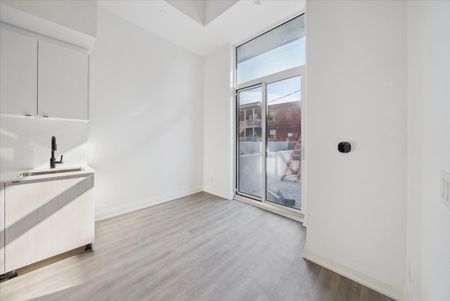 For Lease - 2369 Danforth Avenue Unit# 102, Toronto, Ontario - Photo 2