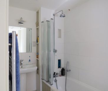 3 bedroom end of terrace house to rent - Photo 6