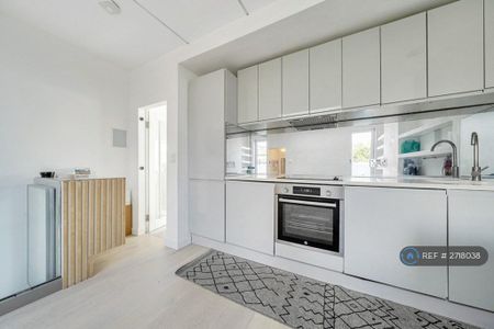 2 bedroom maisonette to rent - Photo 5